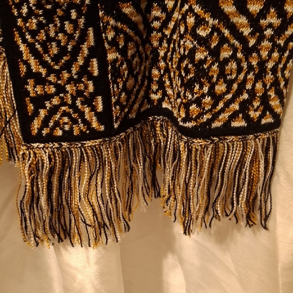 Ruby Rd. Patterned Fringe Cardigan OS ๐๐๐๐ - Picture 5 of 9
